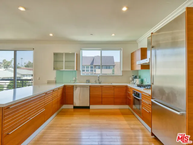1283 Havenhurst Drive, West Hollywood, California 90046