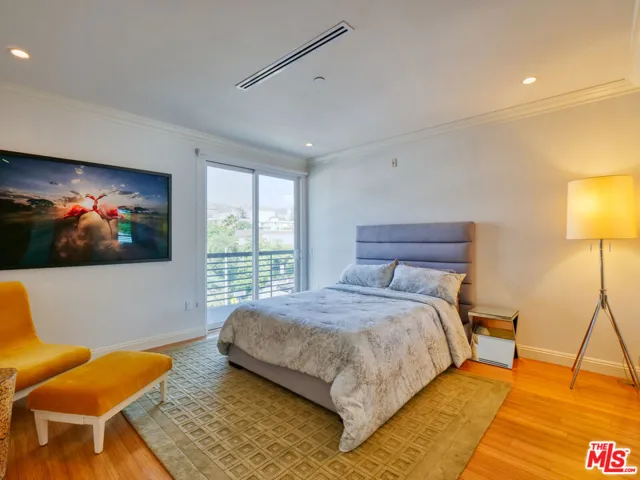1283 Havenhurst Drive, West Hollywood, California 90046