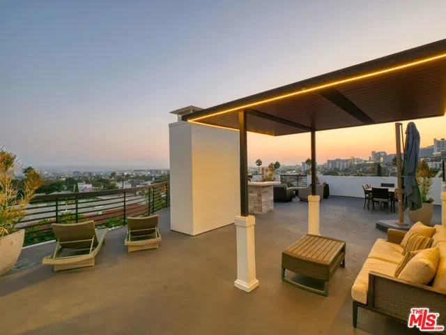 1283 Havenhurst Drive, West Hollywood, California 90046