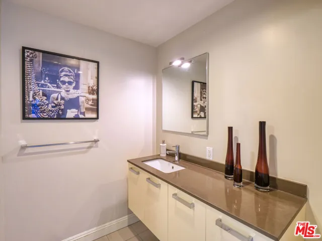 1283 Havenhurst Drive, West Hollywood, California 90046