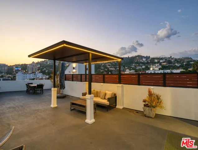 1283 Havenhurst Drive, West Hollywood, California 90046