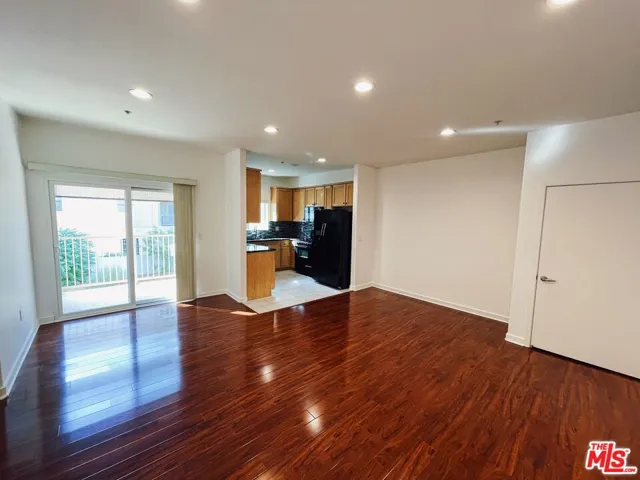 12132 Hart Street 202, North Hollywood, California 91605