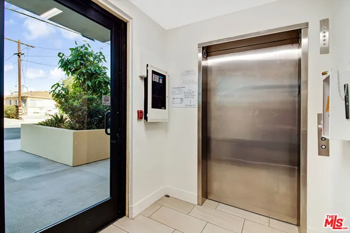 12132 Hart Street 202, North Hollywood, California 91605