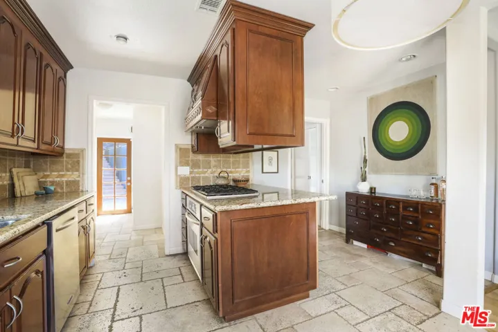 1430 Wildwood Drive, Los Angeles, California 90041