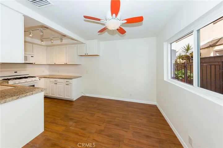 9603 Van Nuys Boulevard E, Panorama City, California 91402
