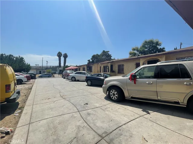 239 W 113th Street, Los Angeles, California 90061