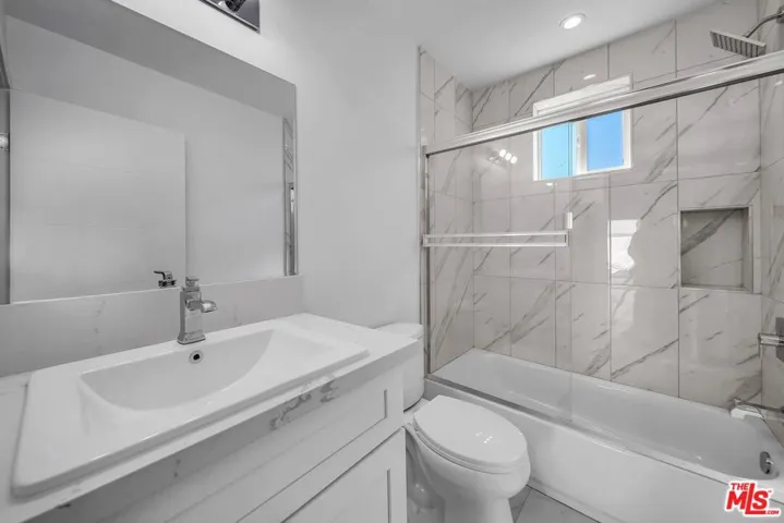 229 N Park View Street B, Los Angeles, California 90026