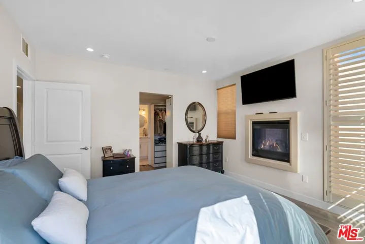 9237 Wakefield Avenue 10, Panorama City, California 91402
