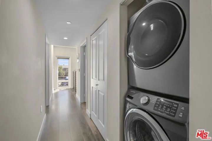 9237 Wakefield Avenue 10, Panorama City, California 91402