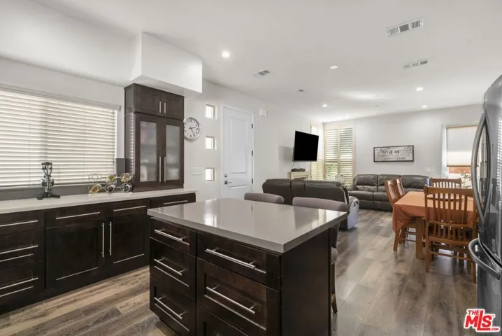 9237 Wakefield Avenue 10, Panorama City, California 91402