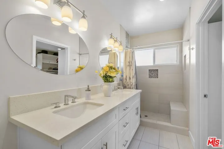 9237 Wakefield Avenue 10, Panorama City, California 91402