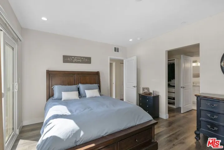 9237 Wakefield Avenue 10, Panorama City, California 91402