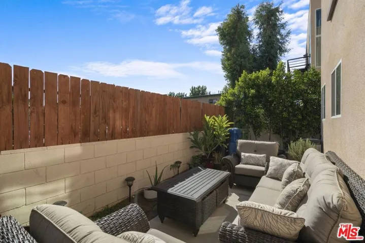 9237 Wakefield Avenue 10, Panorama City, California 91402