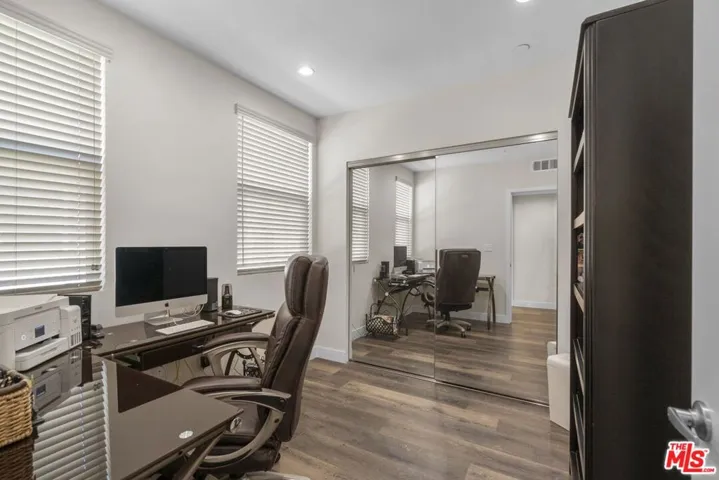 9237 Wakefield Avenue 10, Panorama City, California 91402