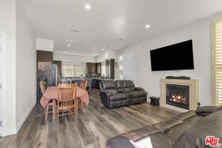 9237 Wakefield Avenue 10, Panorama City, California 91402