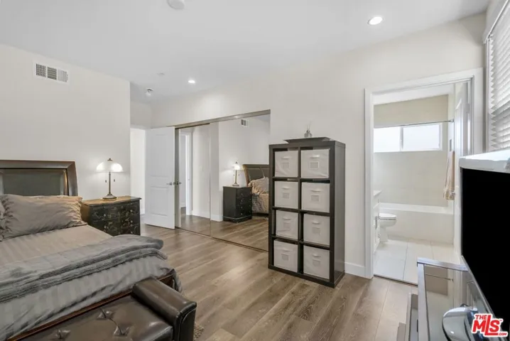 9237 Wakefield Avenue 10, Panorama City, California 91402