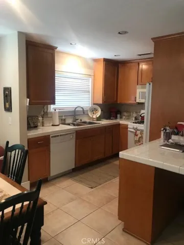 Unit Kitchen