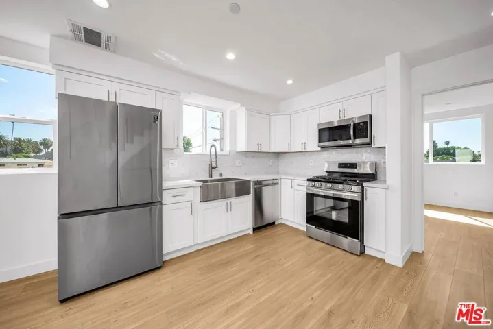 229 N Park View Street, Los Angeles, California 90026