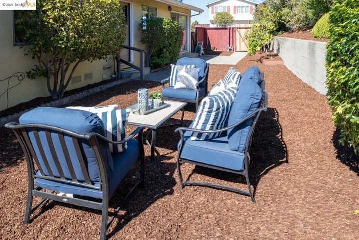 200 Rishell Dr, Oakland, California 94619