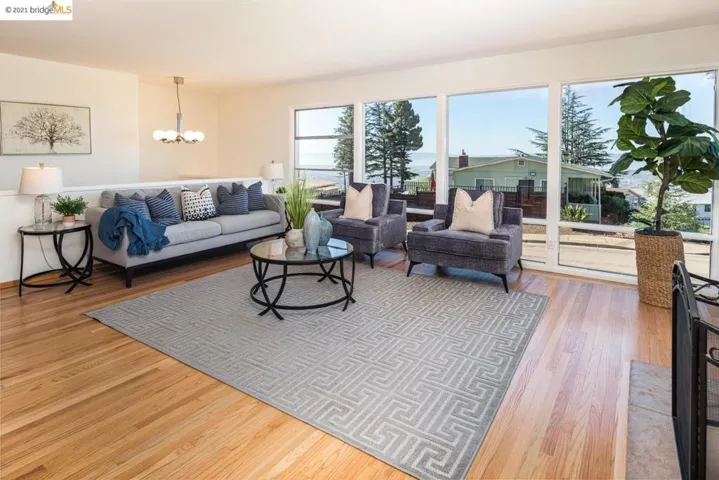 200 Rishell Dr, Oakland, California 94619