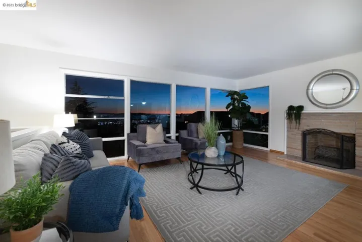 200 Rishell Dr, Oakland, California 94619