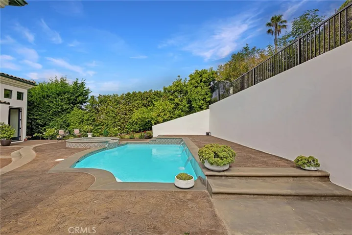 30130 Palos Verdes Drive W, Rancho Palos Verdes, California 90275