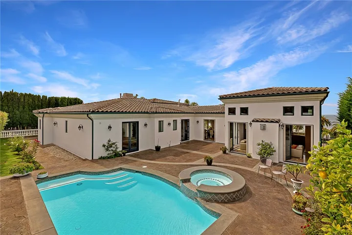 30130 Palos Verdes Drive W, Rancho Palos Verdes, California 90275