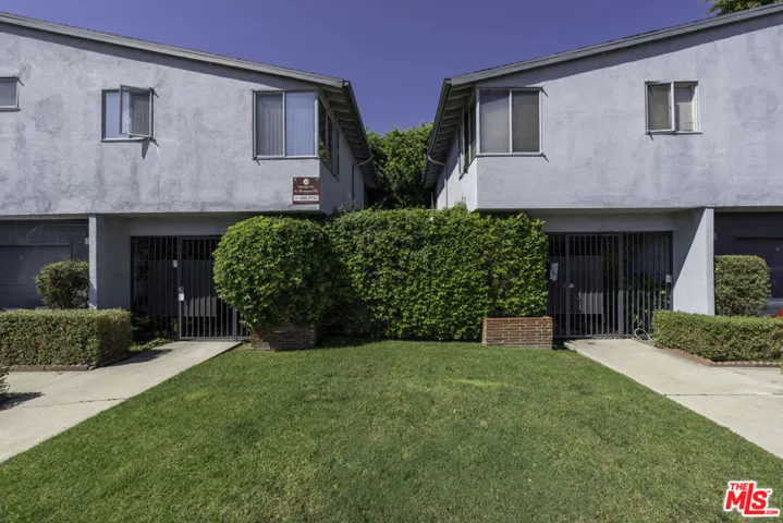 4525 Hazeltine Avenue, Sherman Oaks, California 91423