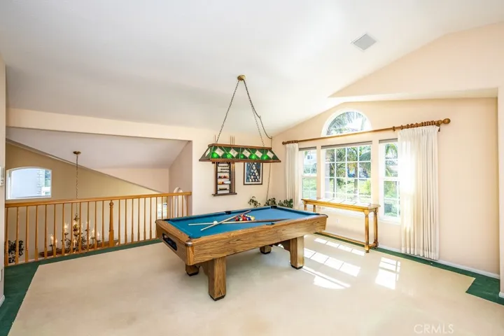 Huge Bonus Room includes Pool Table