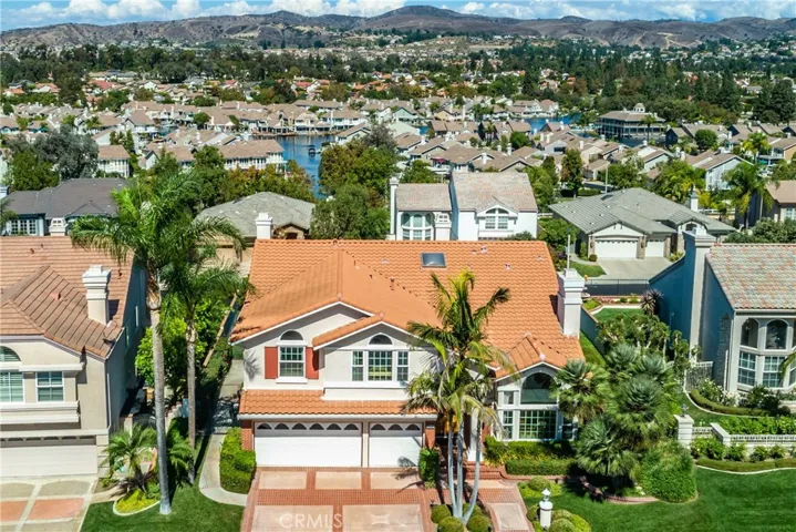 4 BR plus Huge Bonus Room and 3.5 Baths