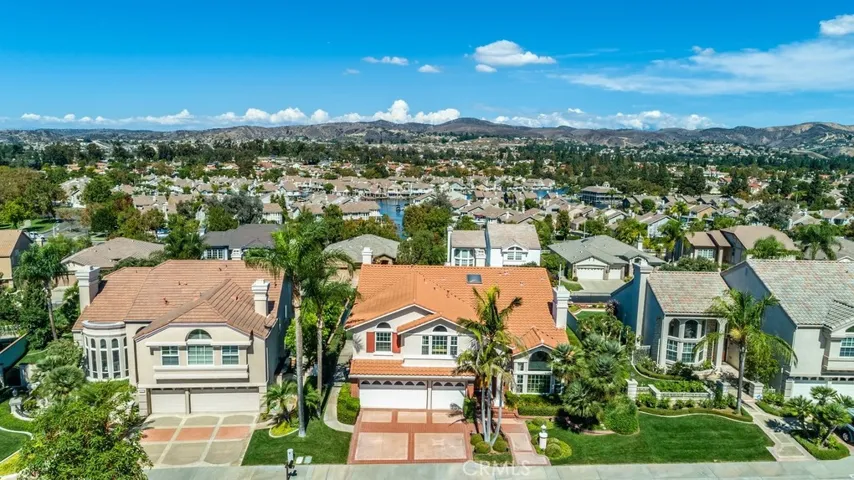 Close to Lake and HOA Pools, Spa and More