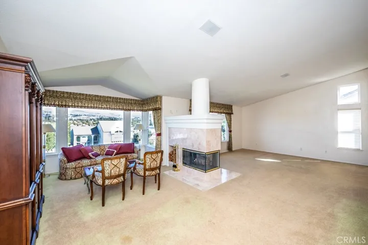 Huge Main Suite