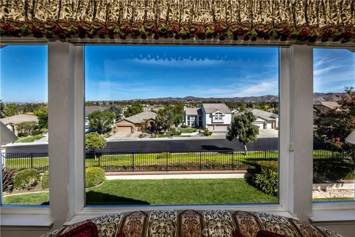 Main Suite Panoramic City and Hills View