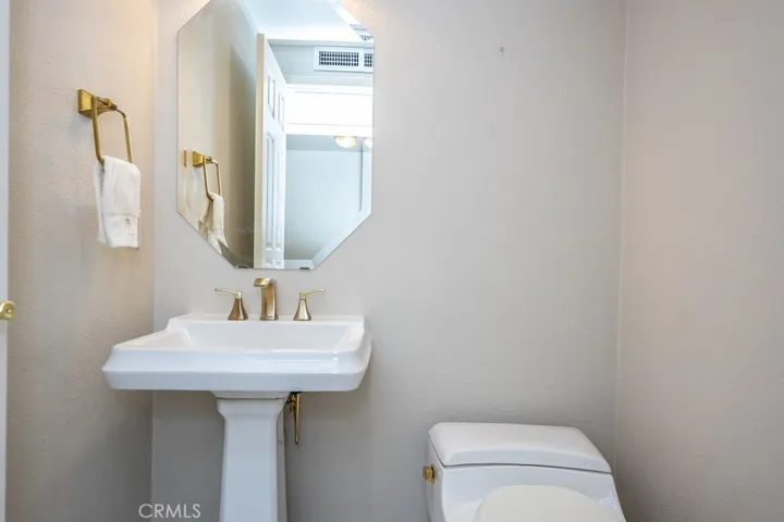 Main Floor Guest Bath