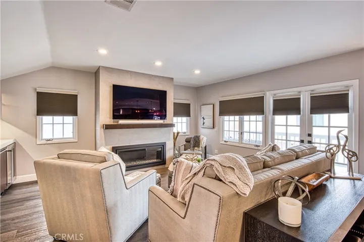 417 Orchid Avenue B, Corona Del Mar, California 92625