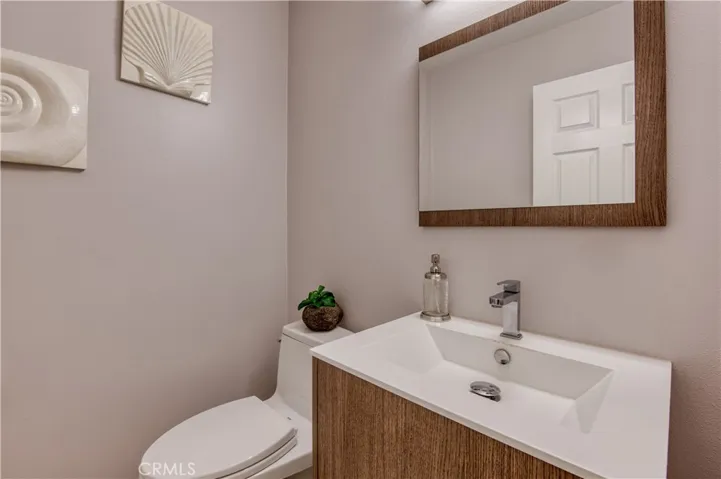 417 Orchid Avenue B, Corona Del Mar, California 92625