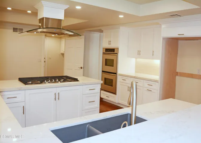 8-Kitchen