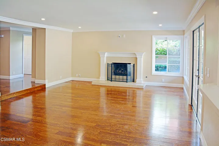 4a-LivingRoom _TamOshanter