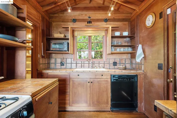 1076 Grizzly Peak Blvd, Berkeley, California 94708