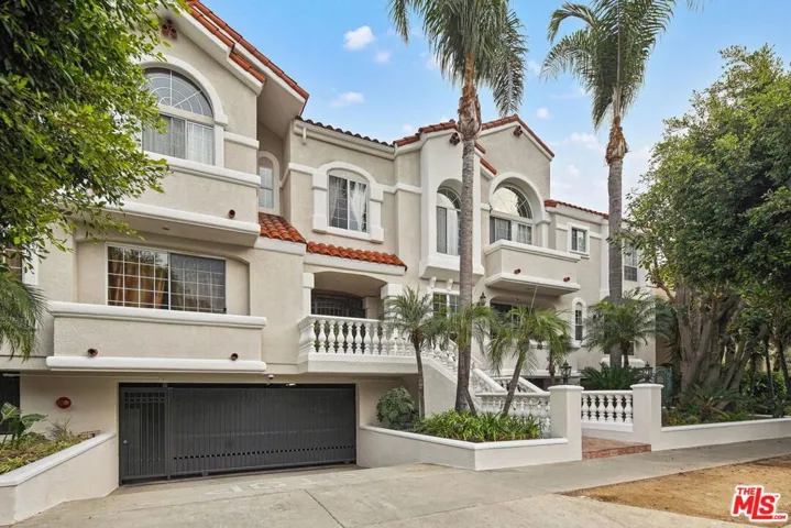 1076 S Orange Grove Avenue 2, Los Angeles, California 90019