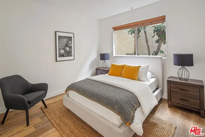 1076 S Orange Grove Avenue 2, Los Angeles, California 90019