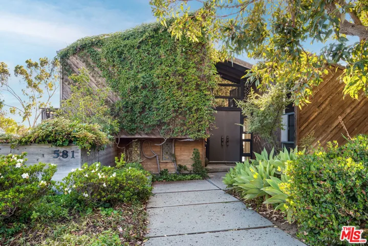 581 Paseo Miramar, Pacific Palisades, California 90272