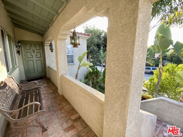 Private porch