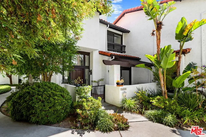 1671 Michael Lane, Pacific Palisades, California 90272