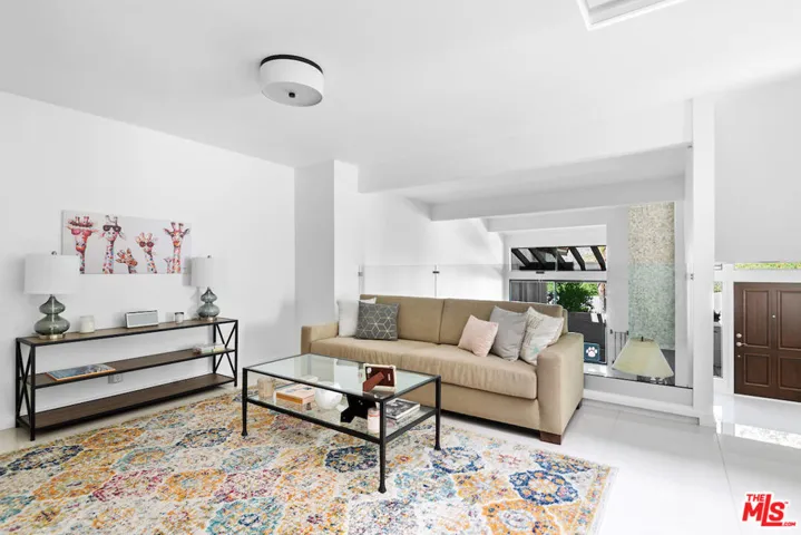 1671 Michael Lane, Pacific Palisades, California 90272