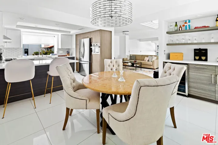1671 Michael Lane, Pacific Palisades, California 90272