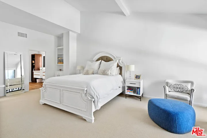 1671 Michael Lane, Pacific Palisades, California 90272