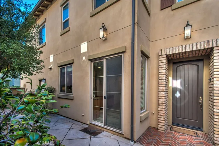 61 Regal, Irvine, California 92620