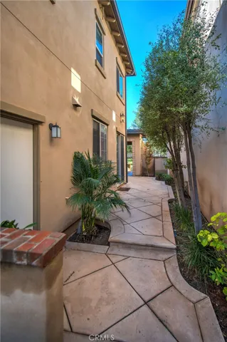 61 Regal, Irvine, California 92620
