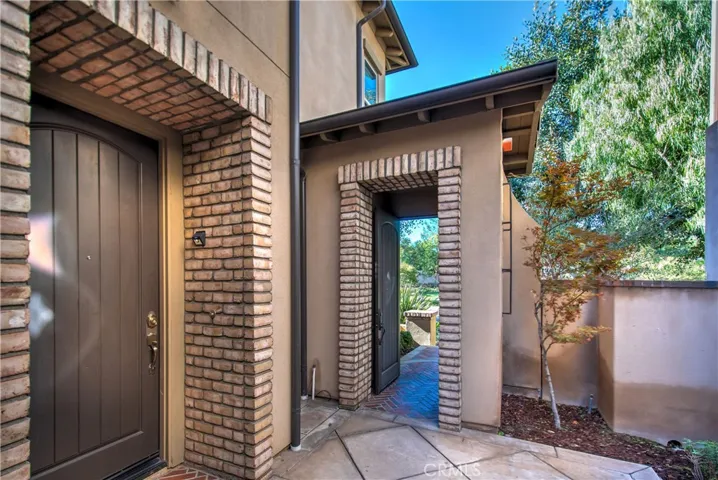 61 Regal, Irvine, California 92620
